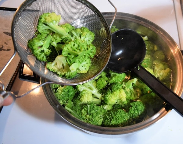 Blanching broccoli to retain flavor and texture  Hidden Springs Homestead