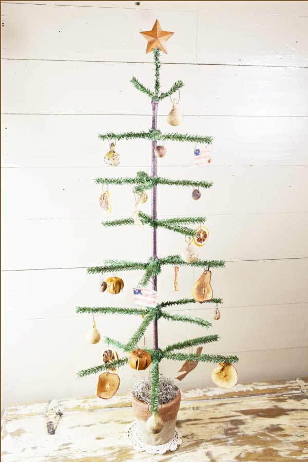 New Primitive Rustic Christmas German Pine Feather Tree In Rusty Can 33" 